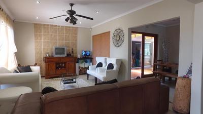 House For Sale in Highbury, Kuilsriver